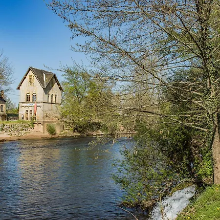 Holiday home Au Chant Des Cigales
